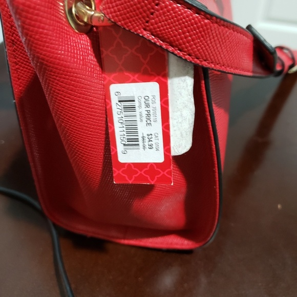 NWT DSW red crossbody faux leather - Picture 5 of 8